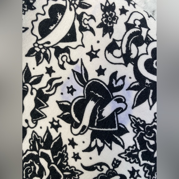 2 piece Lurking Class Tattoo Print Sweatshorts and Sweatshirt - Picture 10 of 10